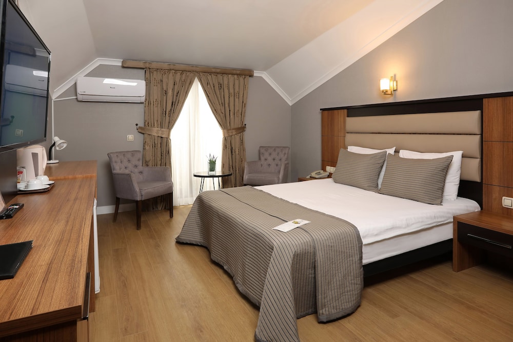 Deluxe Room, Balcony photo 2