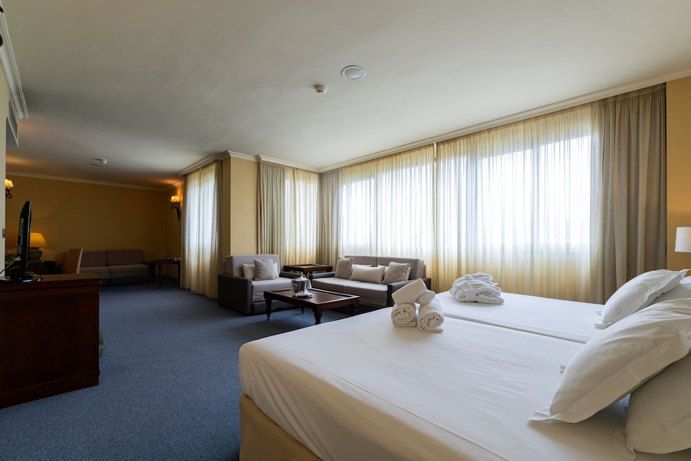 Suite (Jacuzzi) photo 2