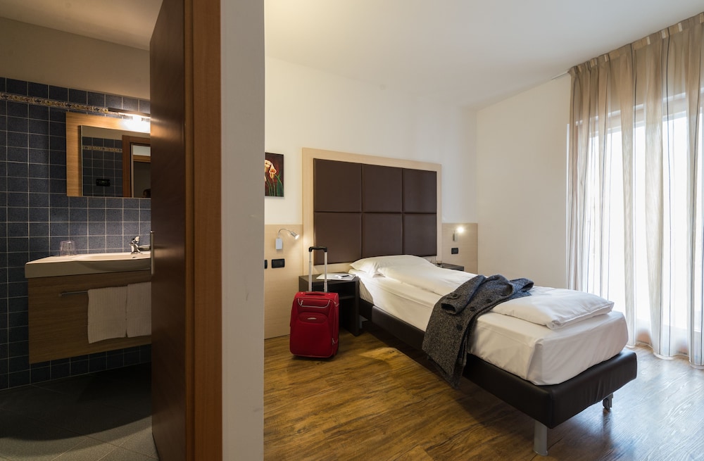 Double Room Single Use photo 3