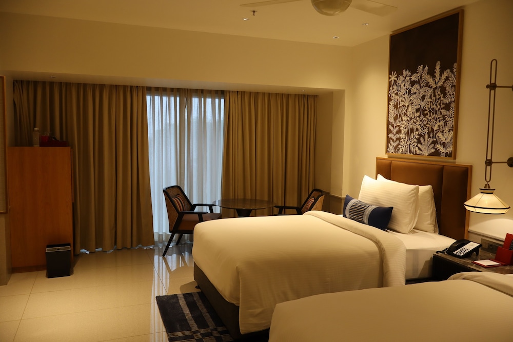 Valley View Room