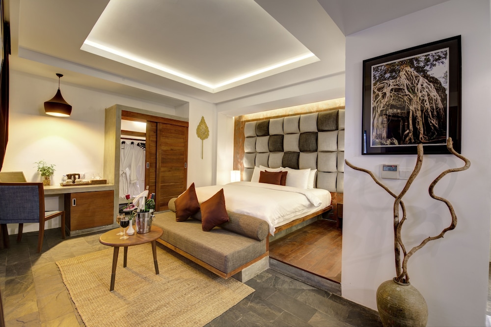Premier Suite, 1 King Bed, Balcony