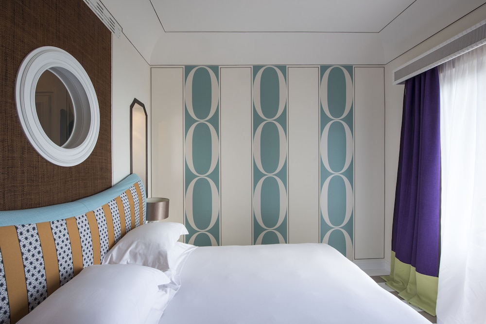 Deluxe Room, Sea View - Photo 7