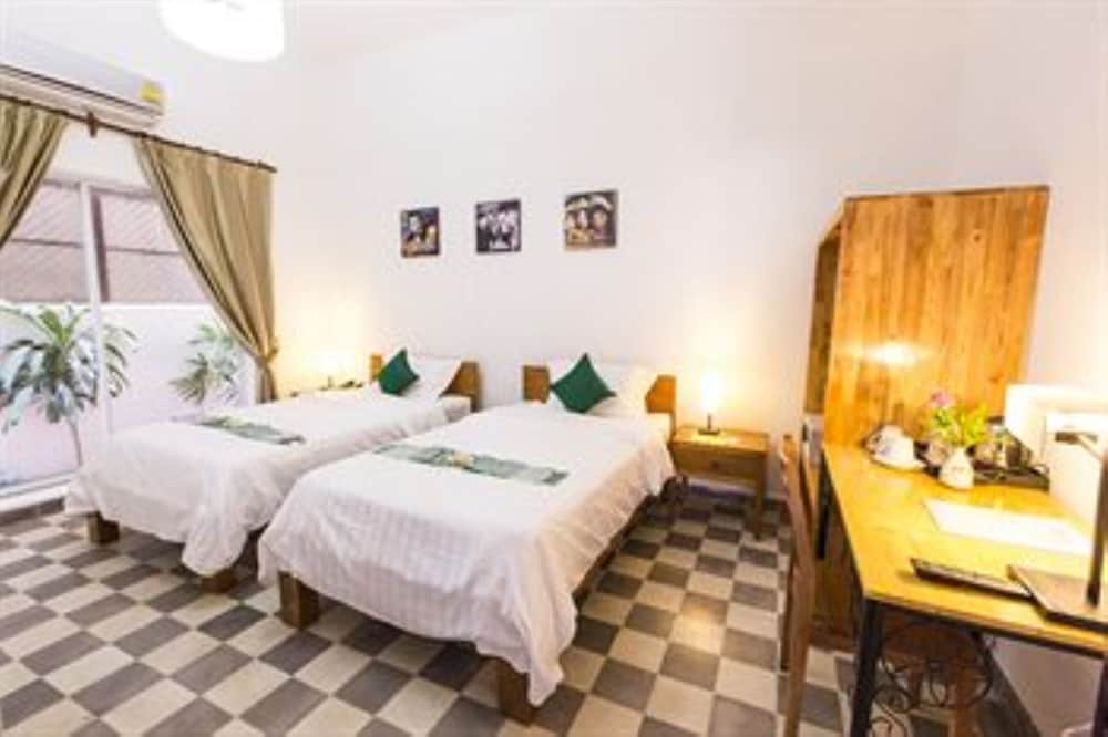 Standard Room, 2 Twin Beds