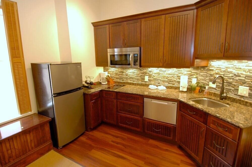 Premier room, kitchenette (210)