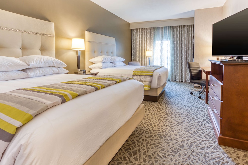 Deluxe Room, 2 Queen Beds, Refrigerator & Microwave (Hearing Accessible, Upper Floor)