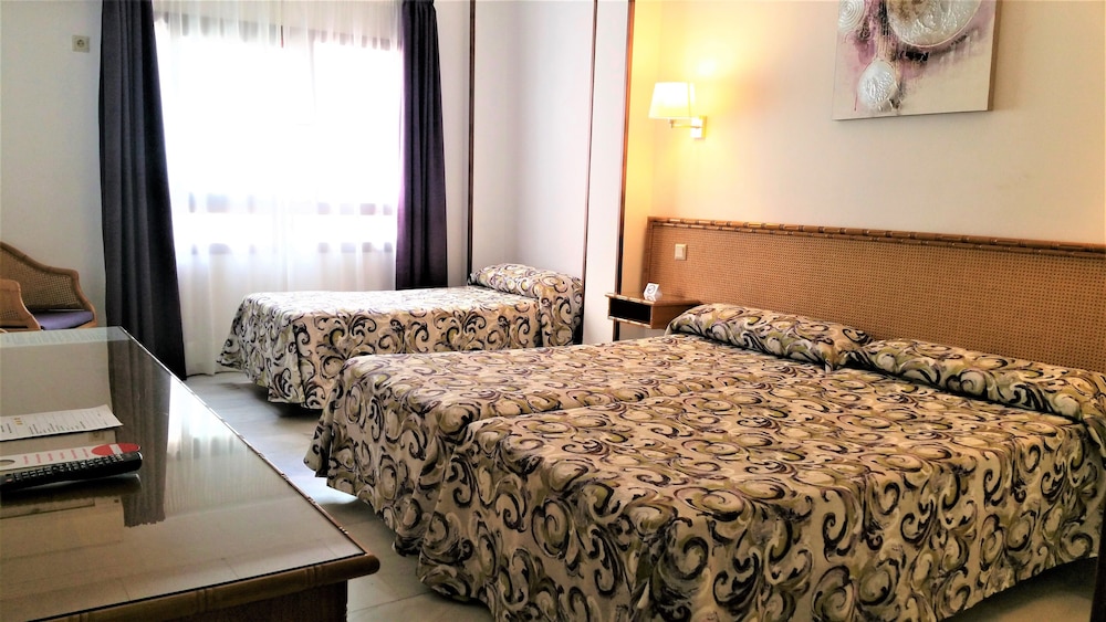 Triple Room photo 2