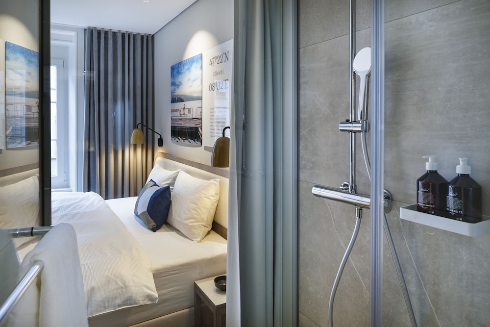 Twin Room - Photo 18