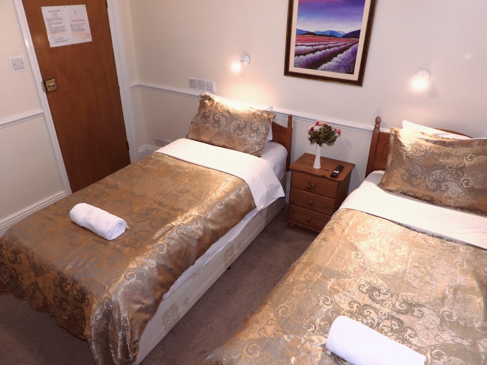 Standard Twin Room photo 3