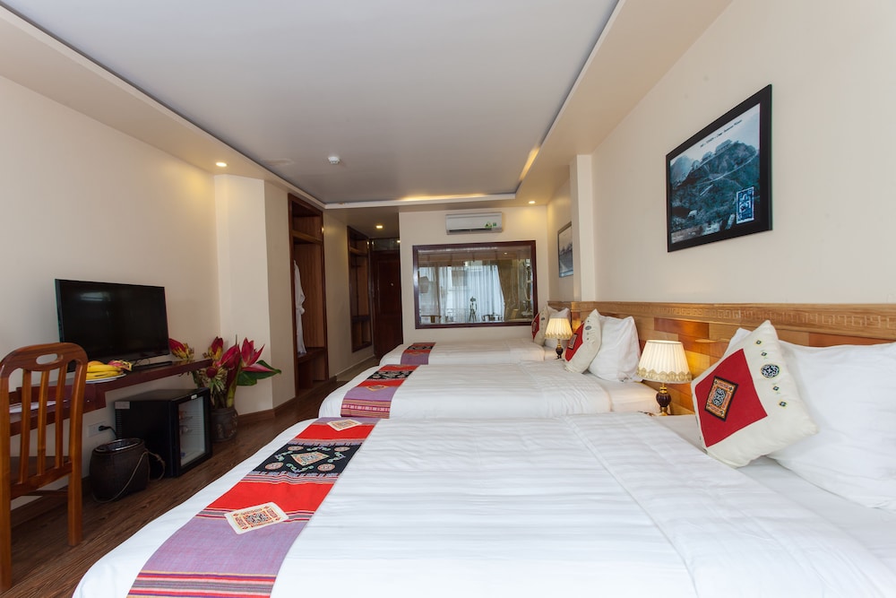 Superior Triple Room, Balcony photo 3
