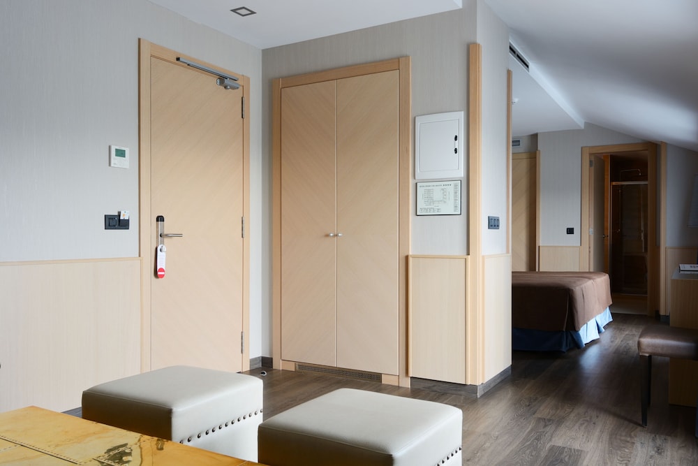 Standard Quadruple Room - Photo 2
