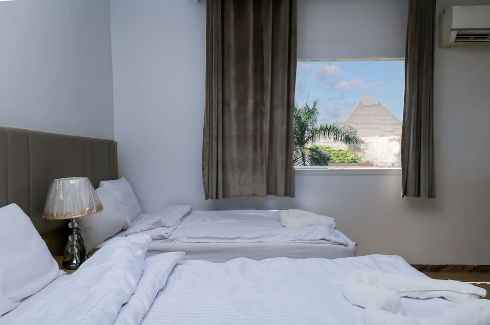 Twin Room Pyramids View photo 1