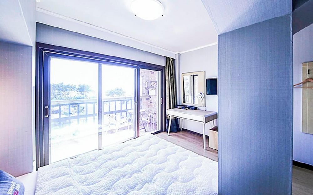 Room ([Pension Building]-Bed Room 203 (Stud)