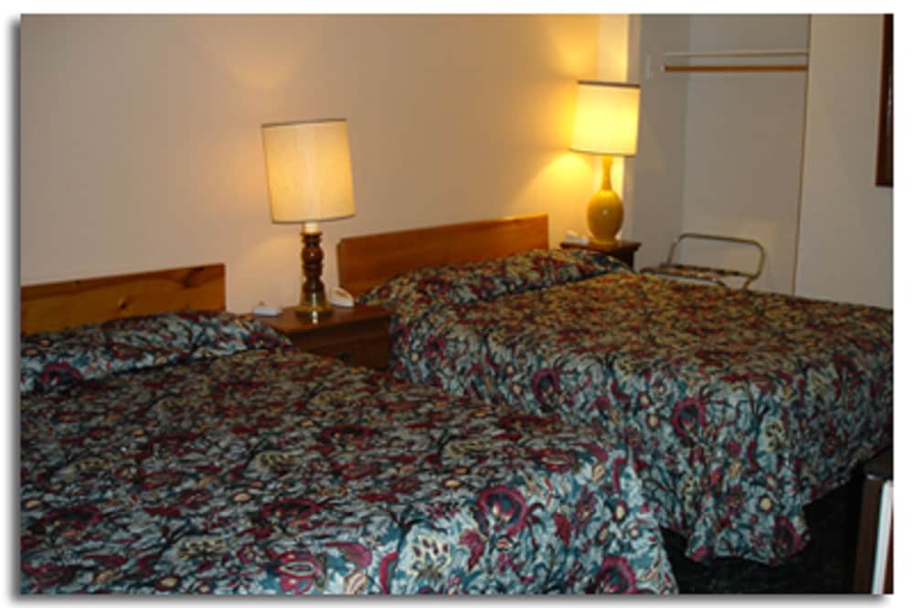 Standard Room, 2 Queen Beds, Non Smoking photo 1