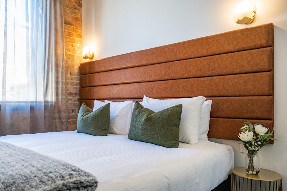 Superior King Suite photo 1