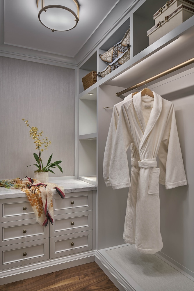 Deluxe Room, 2 Queen Beds - Photo 5