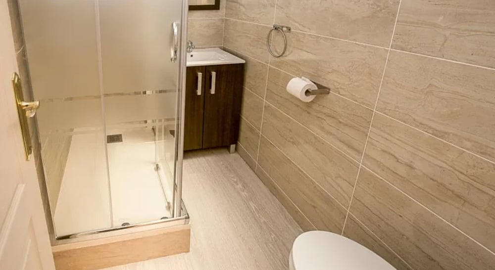 Superior Quadruple Room, Private Bathroom photo 2