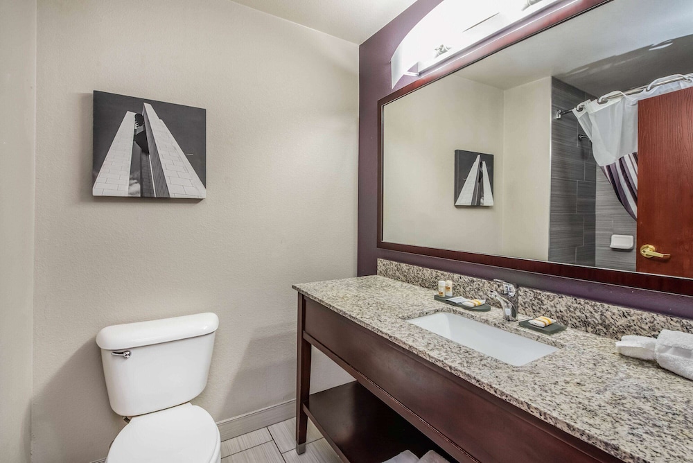 Room, 2 Queen Beds, Accessible, Non Smoking (Mobility Accessible) - Photo 6