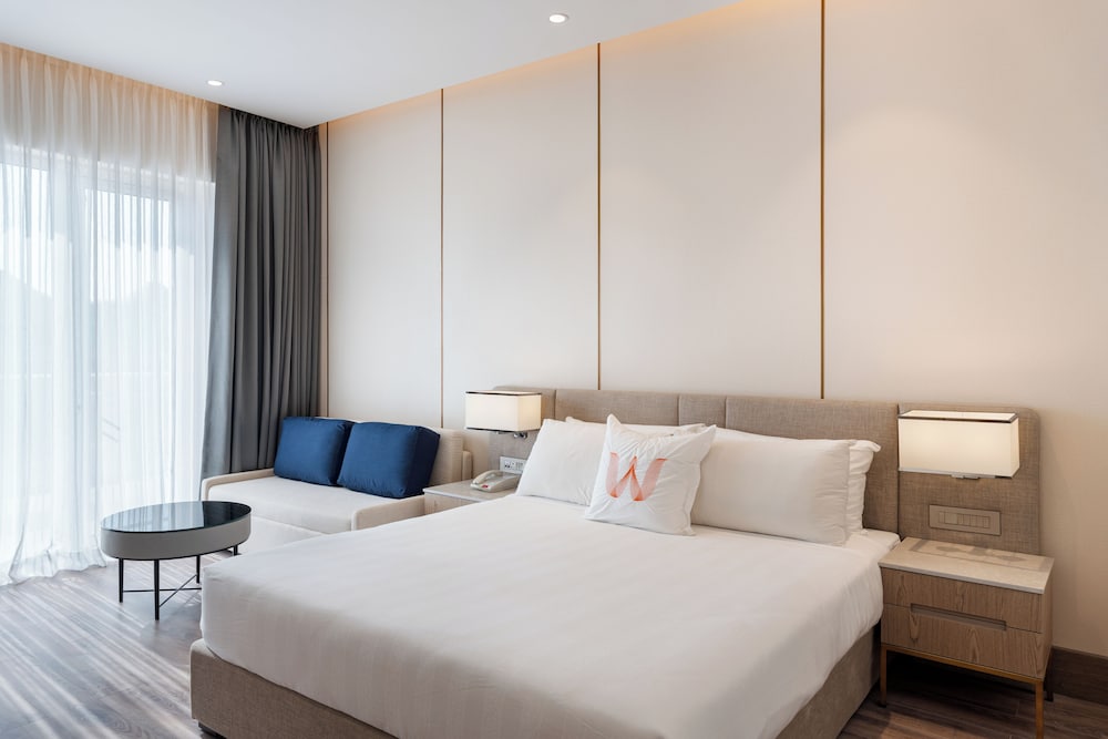 Deluxe Room, 1 King Bed Executive Club Exclusive