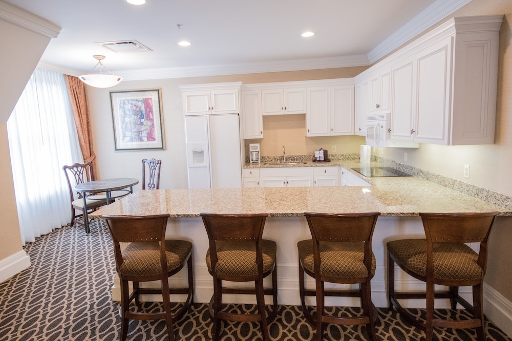 Suite (Kensington) - Photo 3