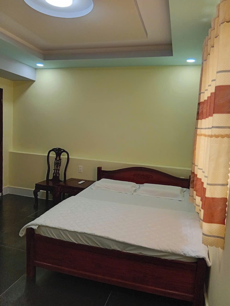 Romantic Room, City View