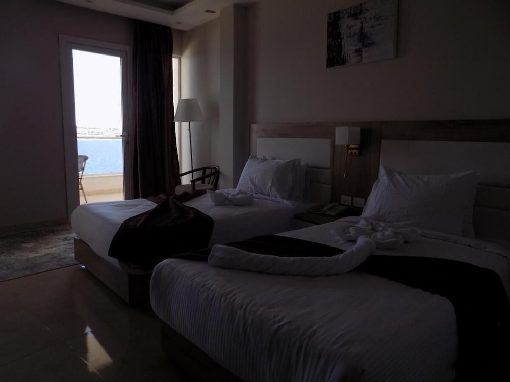 Double or Twin Room, Sea View - Photo 2