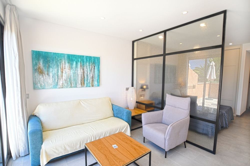 Suite Junior, Vista a la Piscina
