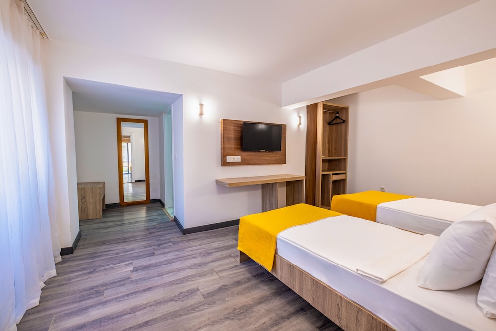 Suite, 2 Bedrooms photo 3