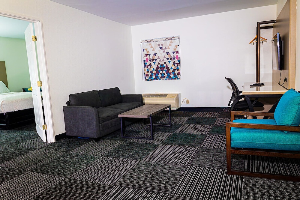 Suite, Multiple Beds, Non Smoking photo 1