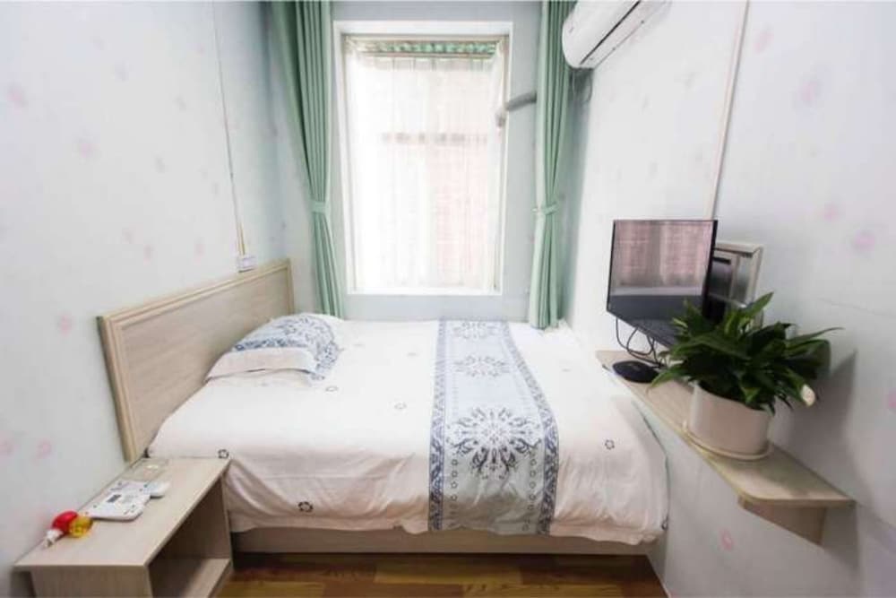 Double Room, Shared Bathroom photo 2