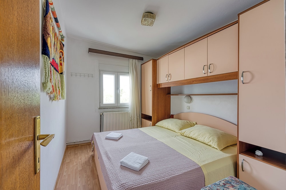 Family Apartment, Multiple Bedrooms (Apartment Basic 1)