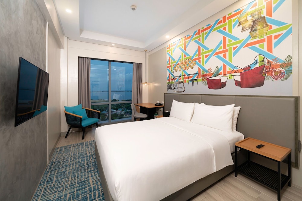Queen Bed in Mactan Newtown Cebu