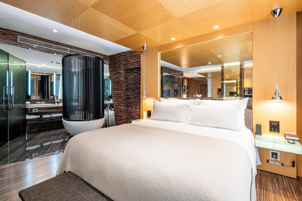Suite - Photo 2