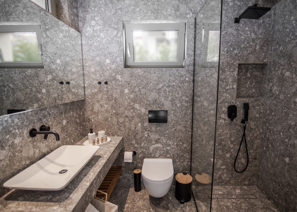 Deluxe Suite, 1 Bedroom, Private Pool photo 3