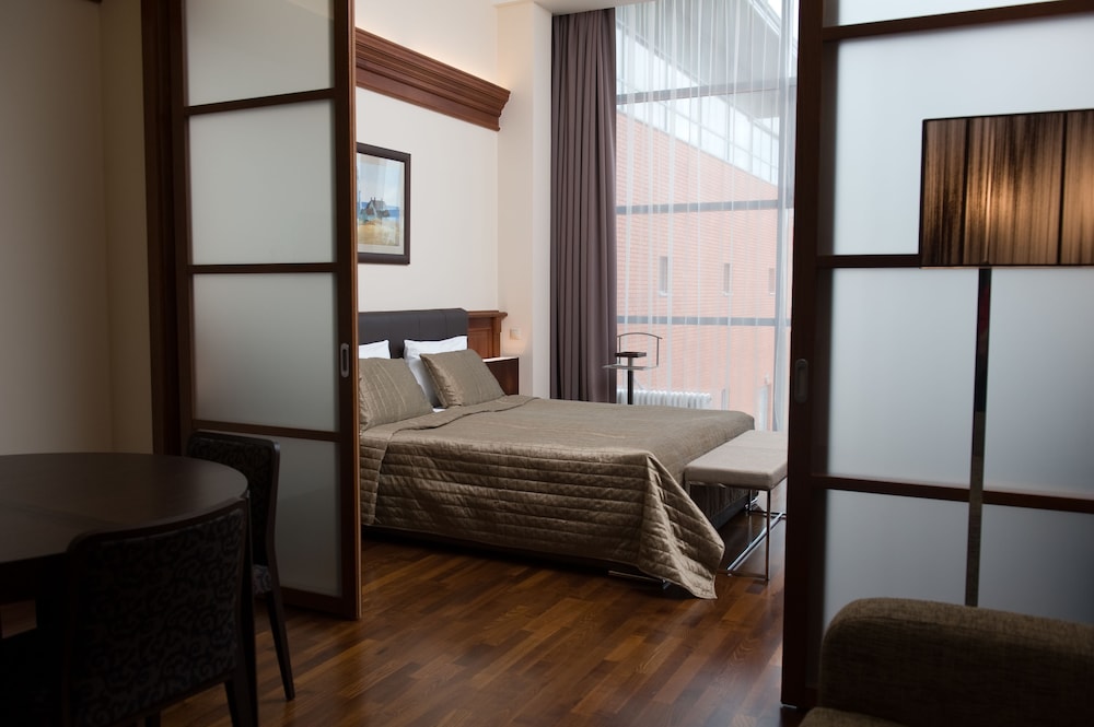 Suite (King) photo 2