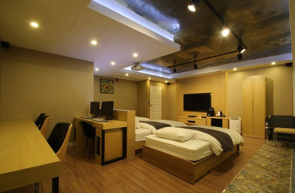 Family Triple Room photo 3