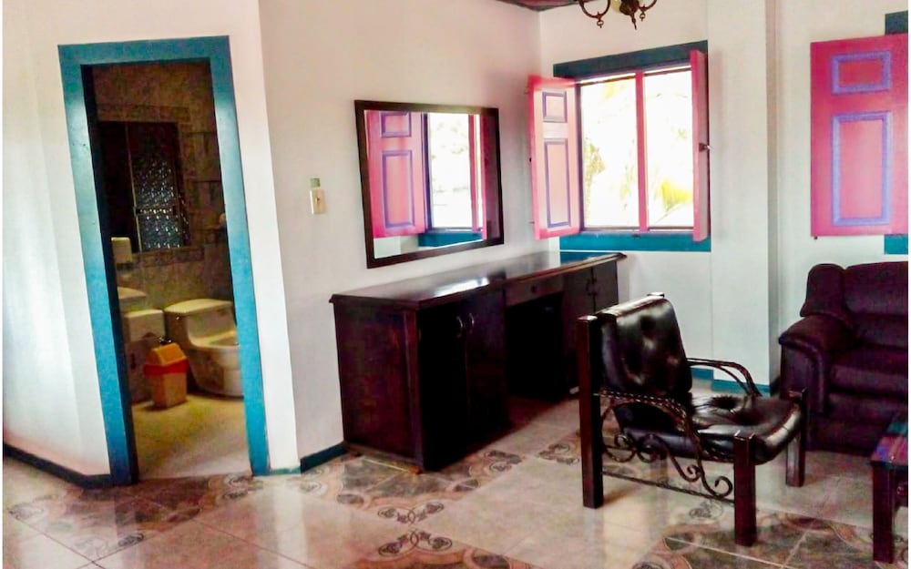 Family Room photo 2