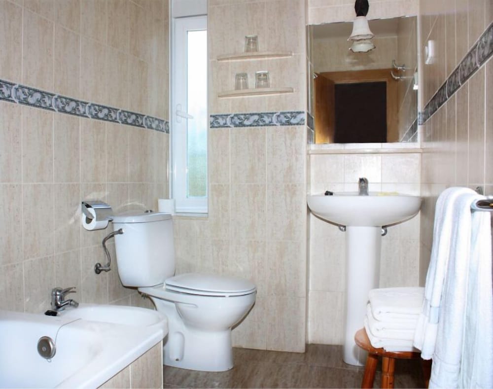 Quadruple Room - Photo 2