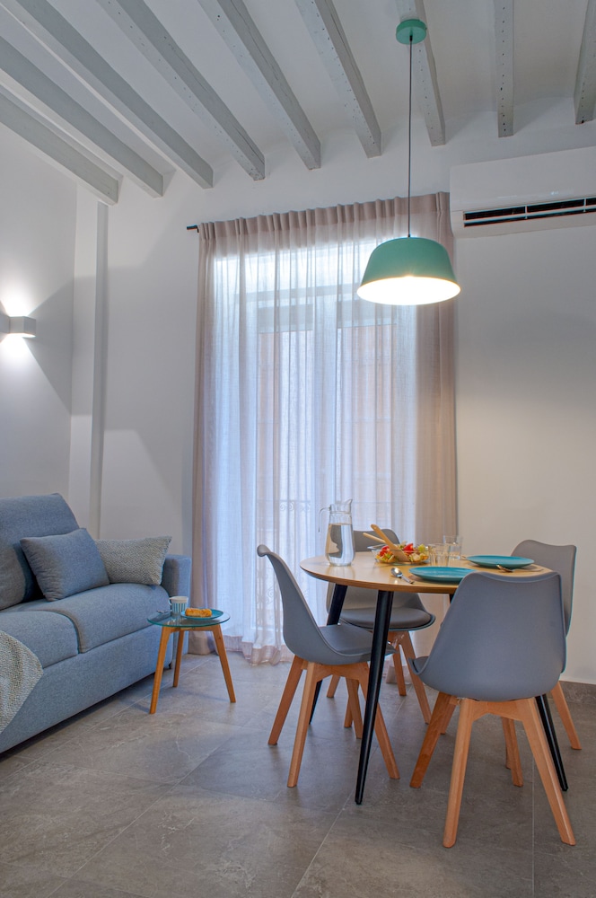 Apartment, 2 Bedrooms, Balcony