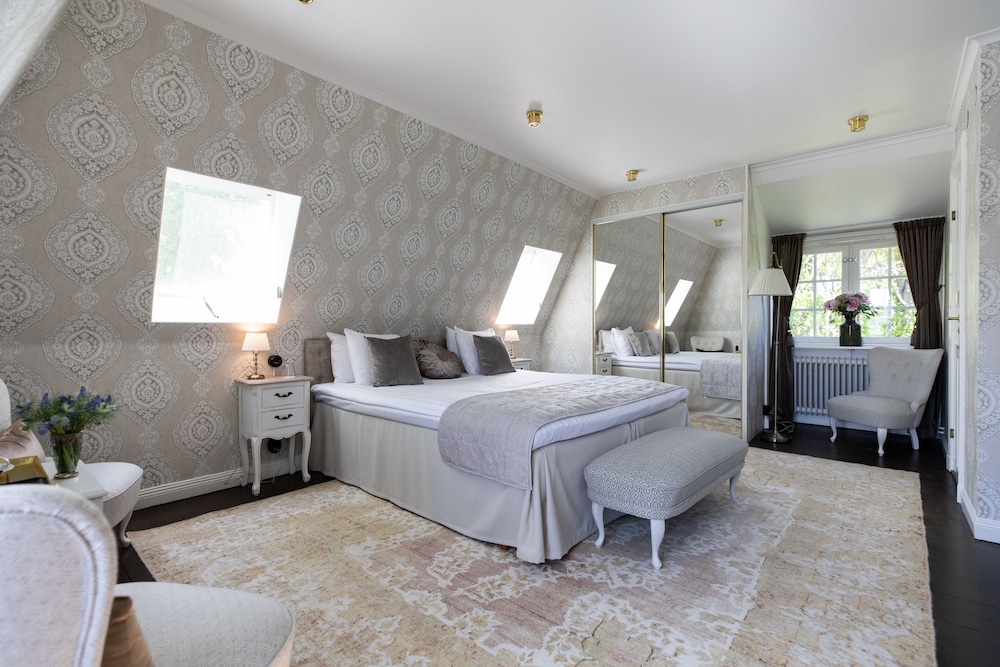 Junior Studio Suite