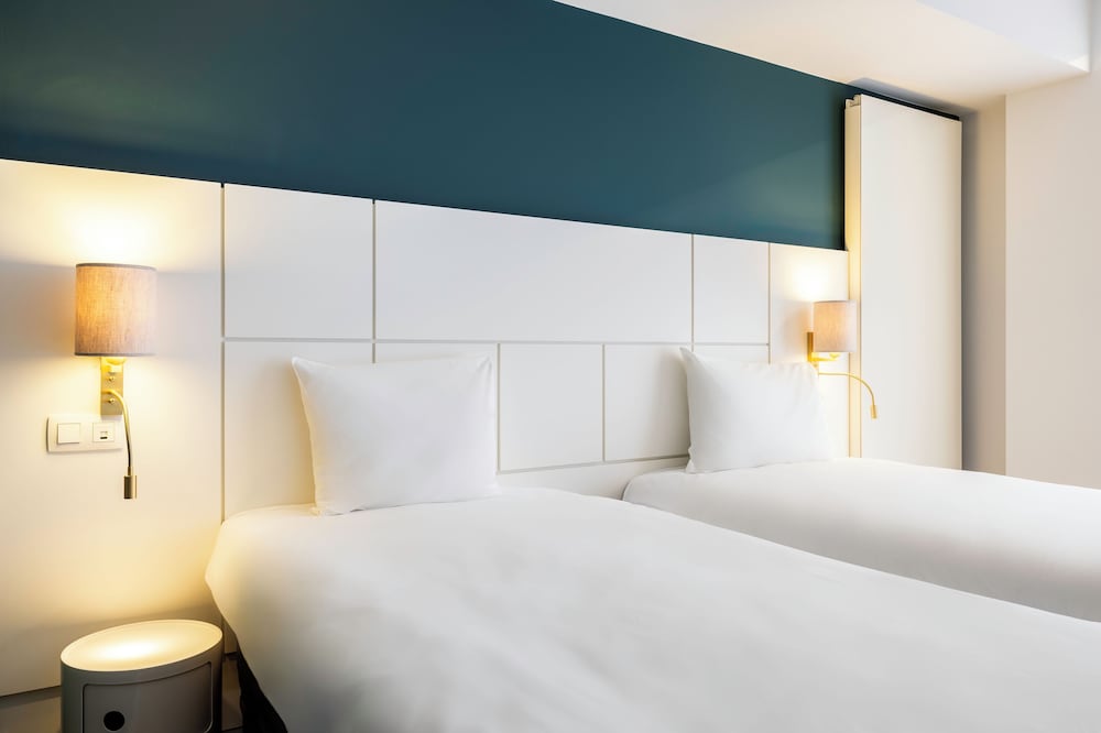 Standard Twin Room - Photo 2
