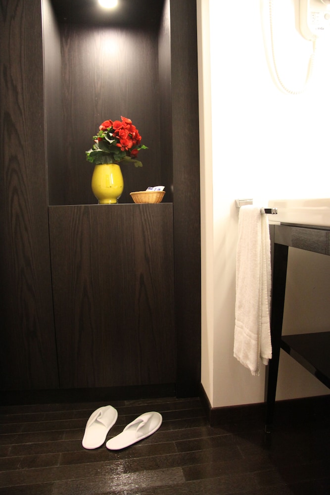 Suite - Photo 3