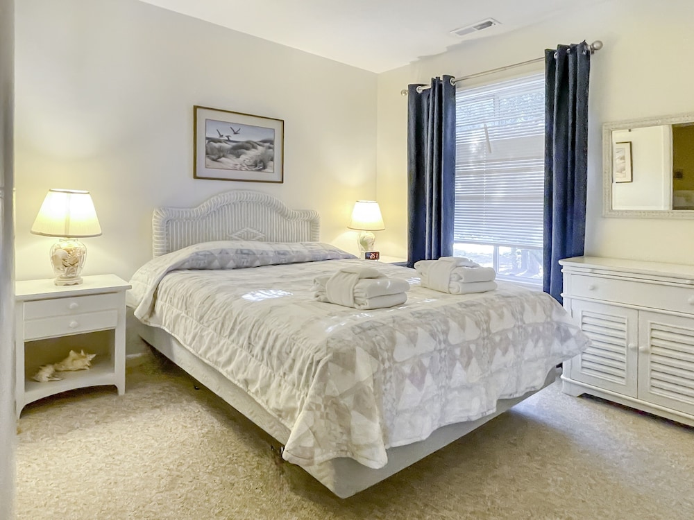 Villa, Multiple Beds, Kitchen (1600 Port Villas)