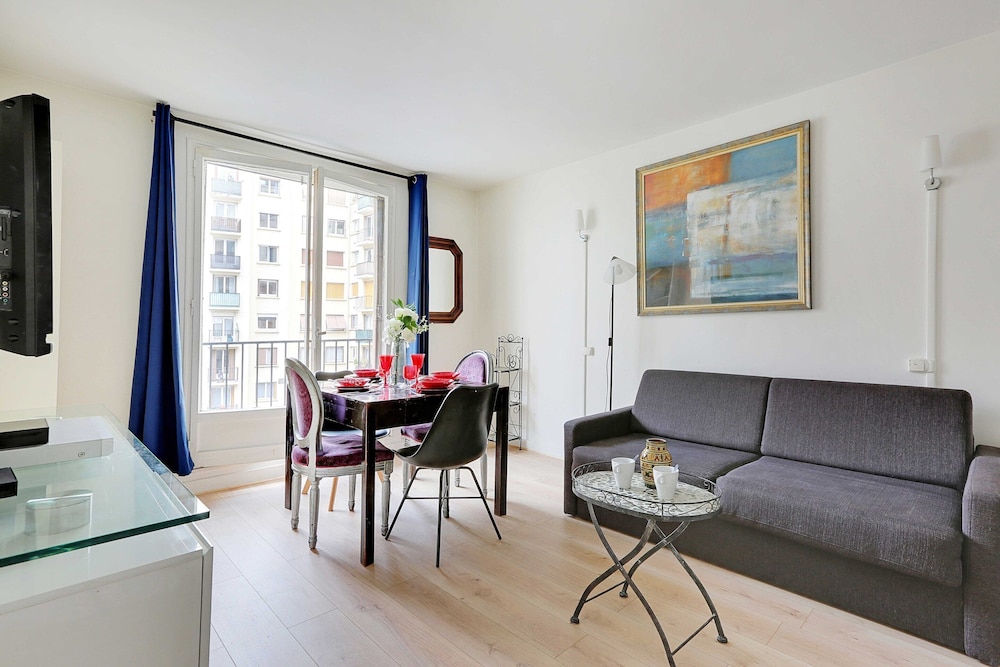Apartment photo 1