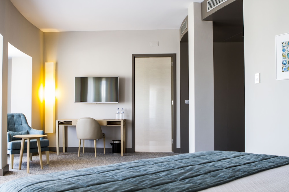 Executive Room, 1 Double or 2 Twin Beds, Bay View photo 3