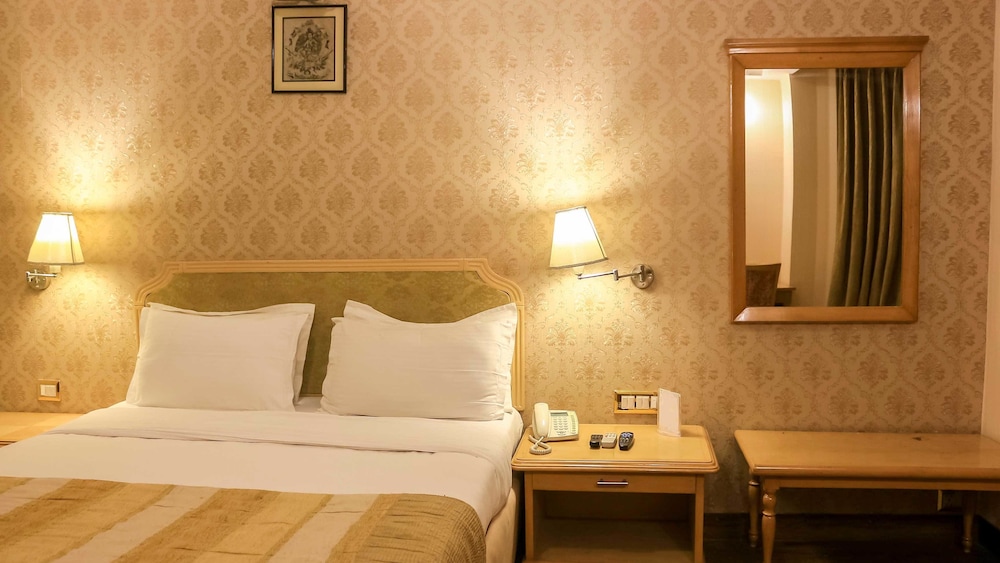 Deluxe Room - Photo 5