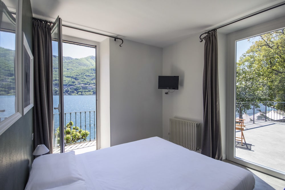 Superior Double Room, Balcony, Lake View