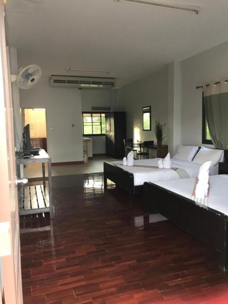 Deluxe Twin Room photo 3