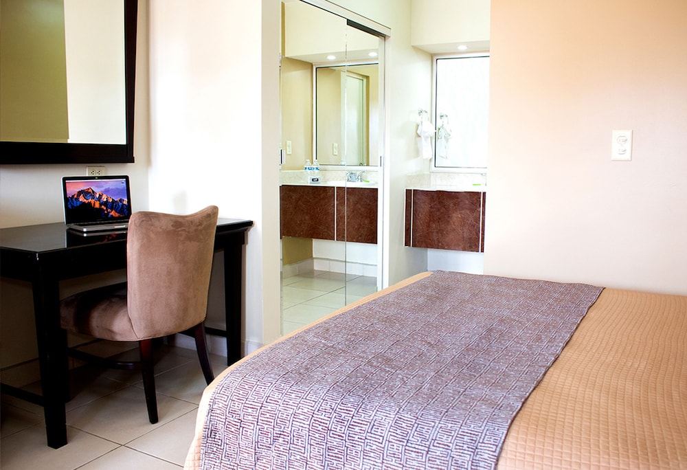 Standard Double Room, 2 Double Beds photo 2