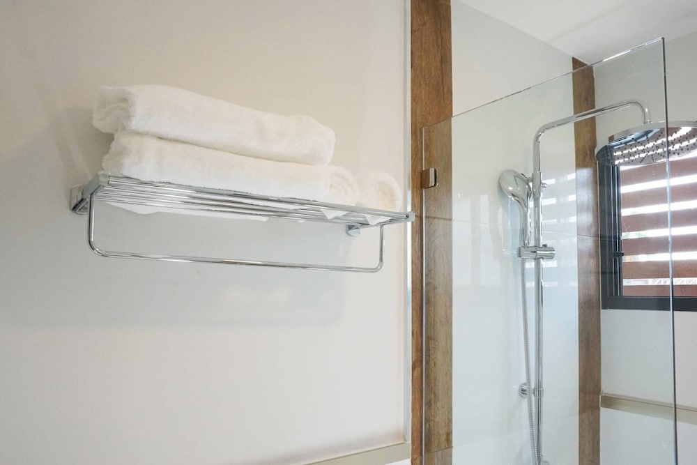 Deluxe Double Room, 1 King Bed - Photo 4