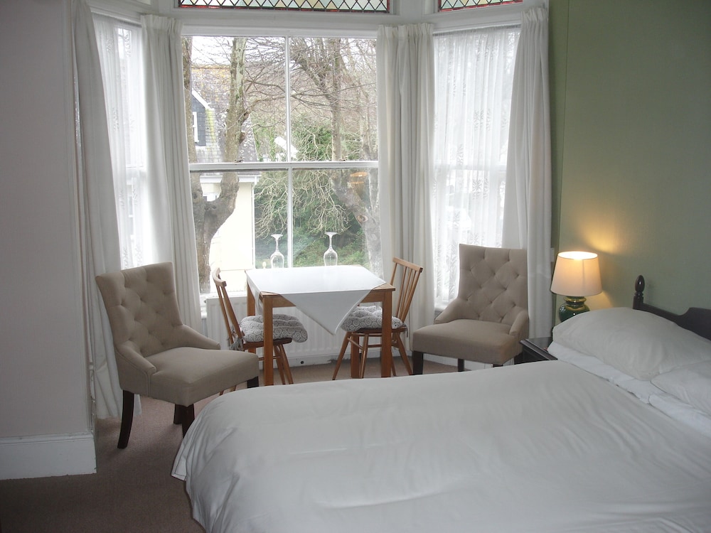 Traditional Double or Twin Room, Ensuite (Shower) photo 3